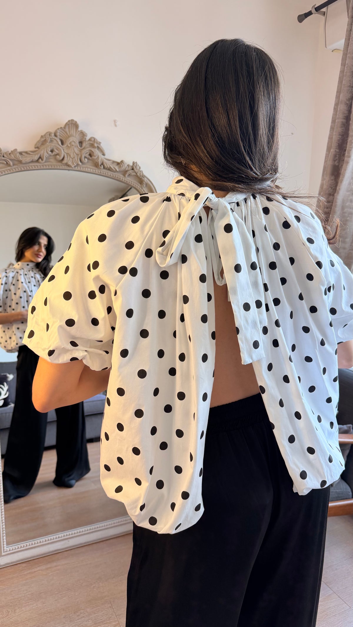 Chemise Blanche à Pois Dos Ouvert