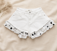 Short en denim à volants – Blanc