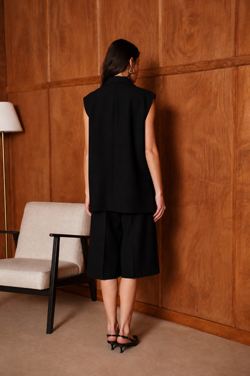 Veste tailleur noire sans manches